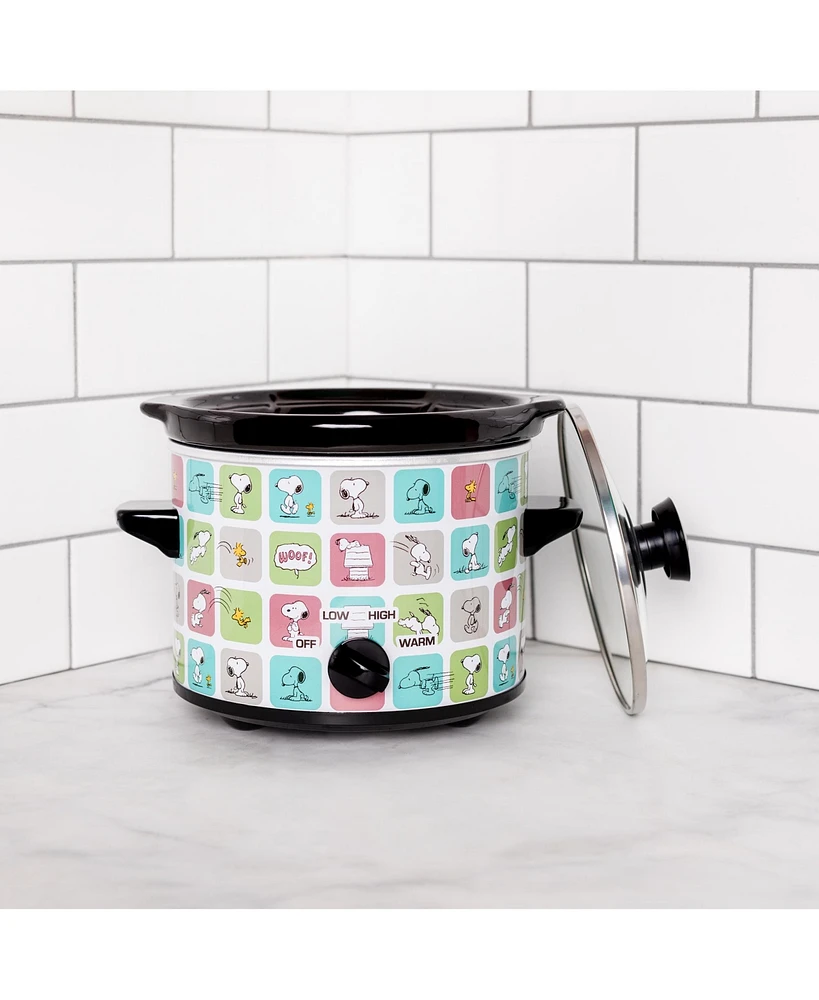 Uncanny Brands Peanuts 2 Quart Slow Cooker - Snoopy & Woodstock Appliance