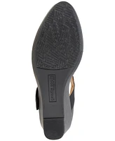 Gentle Souls Women's Oriana Wedge Pumps