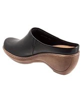 SoftWalk Madison Clog