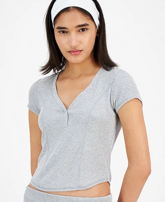 Ultra Flirt Juniors' Ribbed Cropped Henley Short Sleeve