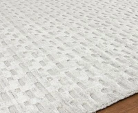 Exquisite Rugs Monroe Silk Rug Collection