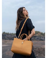 Lydia Dollarino 14"