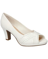 Easy Street Women's Lavish Slip-On Platform Pumps
