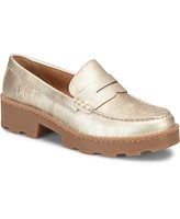 Born Women's Carrera Round Toe Loafer