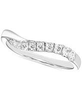 Diamond Graduated Swirl Contour Band (1/4 ct. t.w.) in 14k White Gold