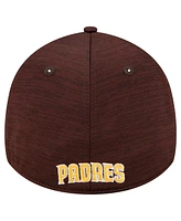 New Era Men's Brown San Diego Padres Tech 39THIRTY Flex Hat