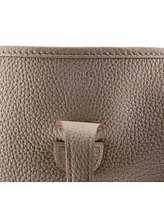 Pre-Owned HERMES Pm Evelyne Bag Gen Iii Clemence