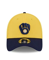 New Era Men's Yellow Milwaukee Brewers 2025 Spring Training 39THIRTY Flex Hat