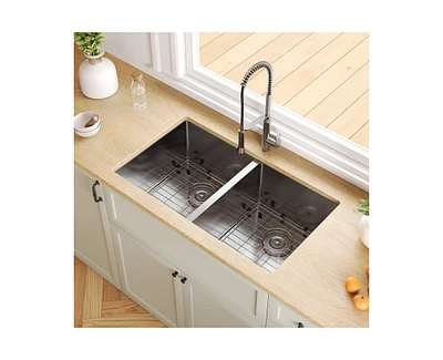 DeerValley 33'' L Undermount 50/50 Double Bowl Stainless Steel Kitchen Sink with Basket Strainers and Stainless Steel Grids