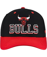 Mitchell & Ness Men's Black/Red Chicago Bulls Backside Script 2-Tone Pro Crown Adjustable Hat