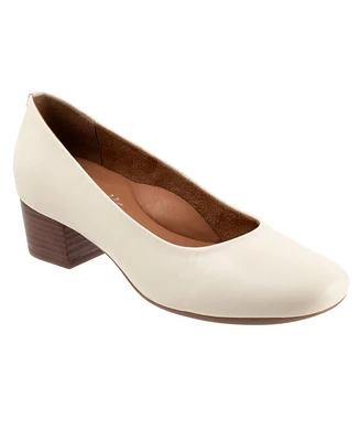 Softwalk Lynn Pump