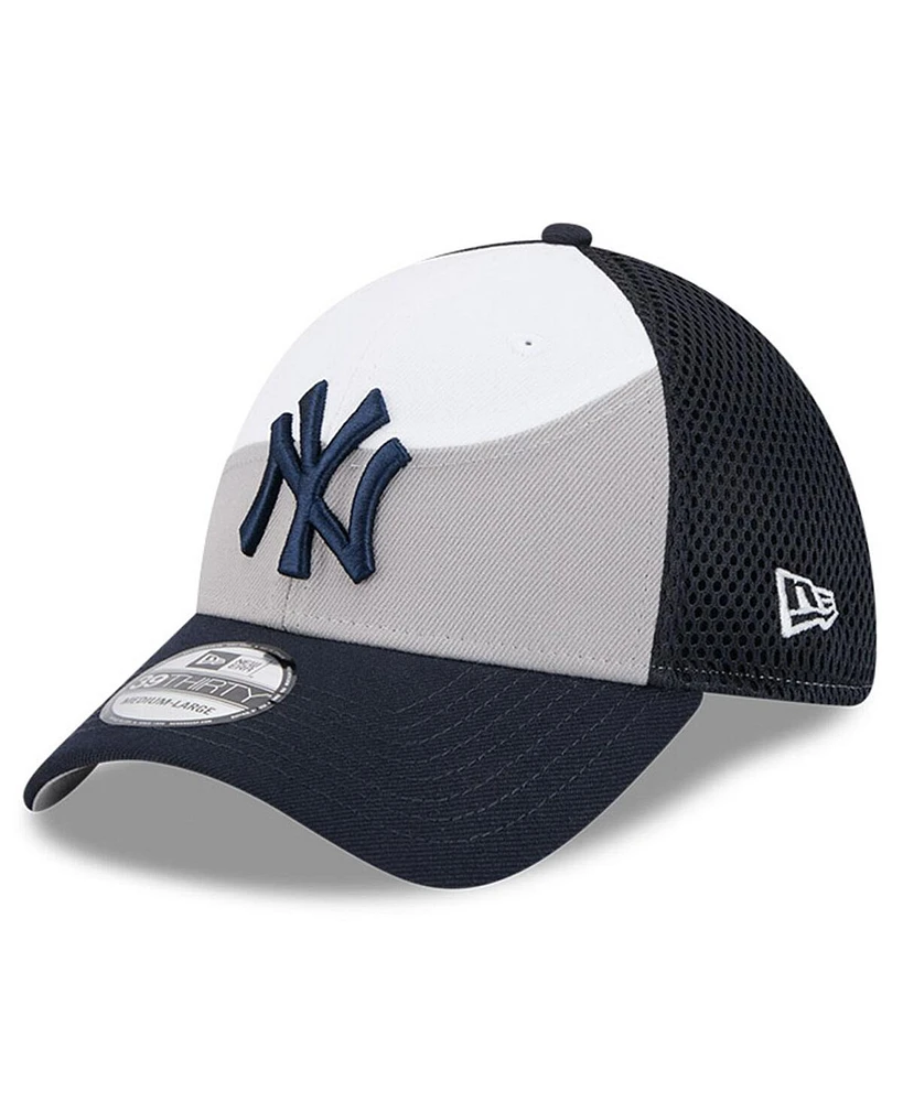 New Era Men's Gray/Navy York Yankees 2025 Spring Training 39THIRTY Flex Hat