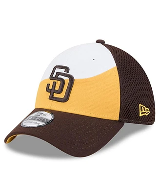 New Era Men's Gold/Dark Brown San Diego Padres 2025 Spring Training 39THIRTY Flex Hat