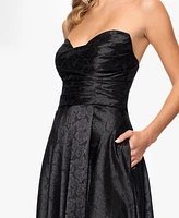 Blondie Nites Juniors' Jacquard Strapless Sweetheart Gown