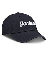 Nike Women's Navy New York Yankees Club Adjustable Hat