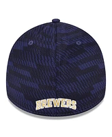 New Era Men's Navy Milwaukee Brewers 2025 Mlb Clubhouse 39THIRTY Flex Hat