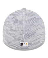 New Era Men's Gray San Diego Padres 2025 Mlb Clubhouse 39THIRTY Flex Hat