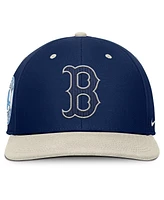 Nike Men's Navy/Cream Boston Red Sox Pro Performance Snapback Hat