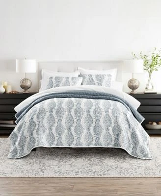 Ienjoy Home Distressed Damask Reversible Quilt