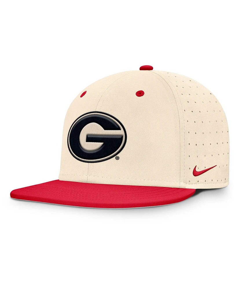 Nike Men's Natural Georgia Bulldogs On-Field Dugout True Performance Fitted Hat