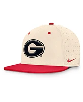 Nike Men's Natural Georgia Bulldogs On-Field Dugout True Performance Fitted Hat