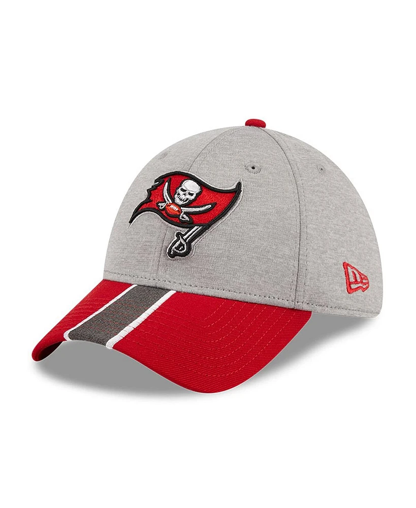New Era Men's Heather Gray/Red Tampa Bay Buccaneers Striped 39THIRTY Flex Hat