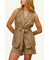 Crescent Women's Neah Belted Sleeveless Blazer