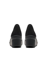 Clarks Collection Women's Suttyn Kaylie Slip-On Shoes