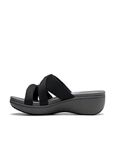 Clarks Cloudsteppers Women's Breeze Rae Cam Slip-On Flat Sandals