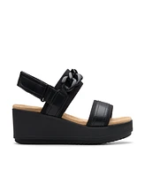 Clarks Collection Women's Wrenly Eve Wedge Sandals