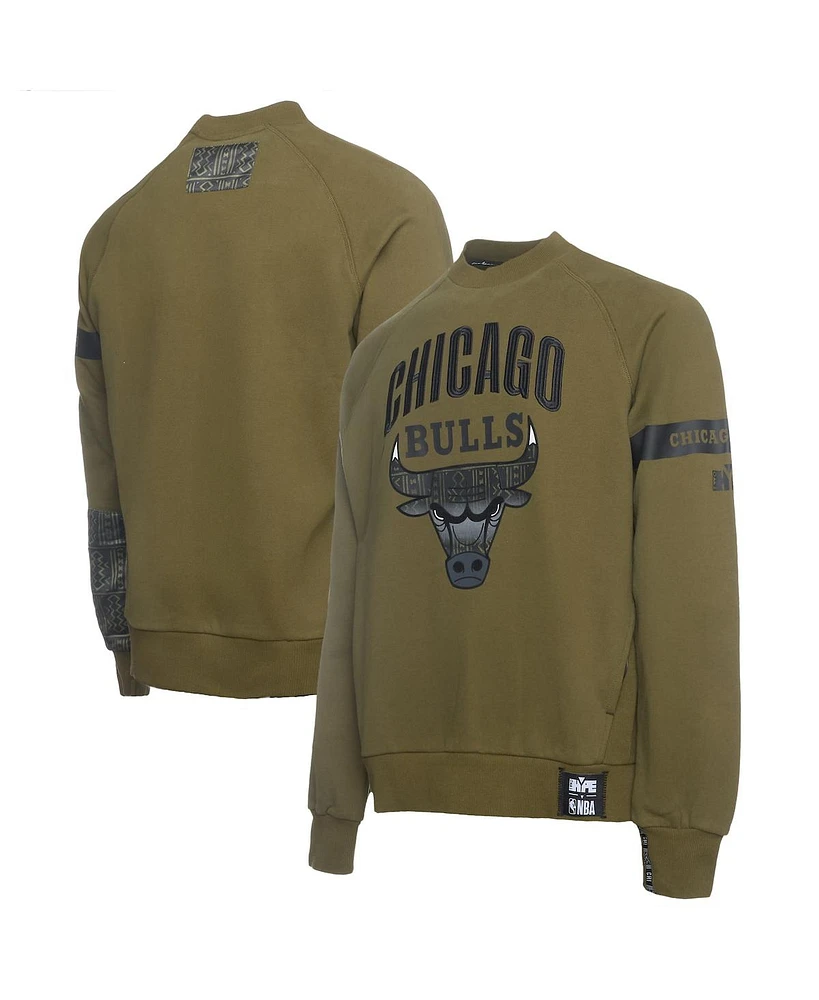 Two Hype X Nba Men's Olive Chicago Bulls Culture Hoops Collection Premium Pullover Sweatshirt