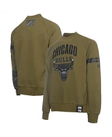 Two Hype X Nba Men's Olive Chicago Bulls Culture Hoops Collection Premium Pullover Sweatshirt