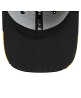 New Era Men's Black Boston Bruins Linear Featherweight 39THIRTY Flex Hat
