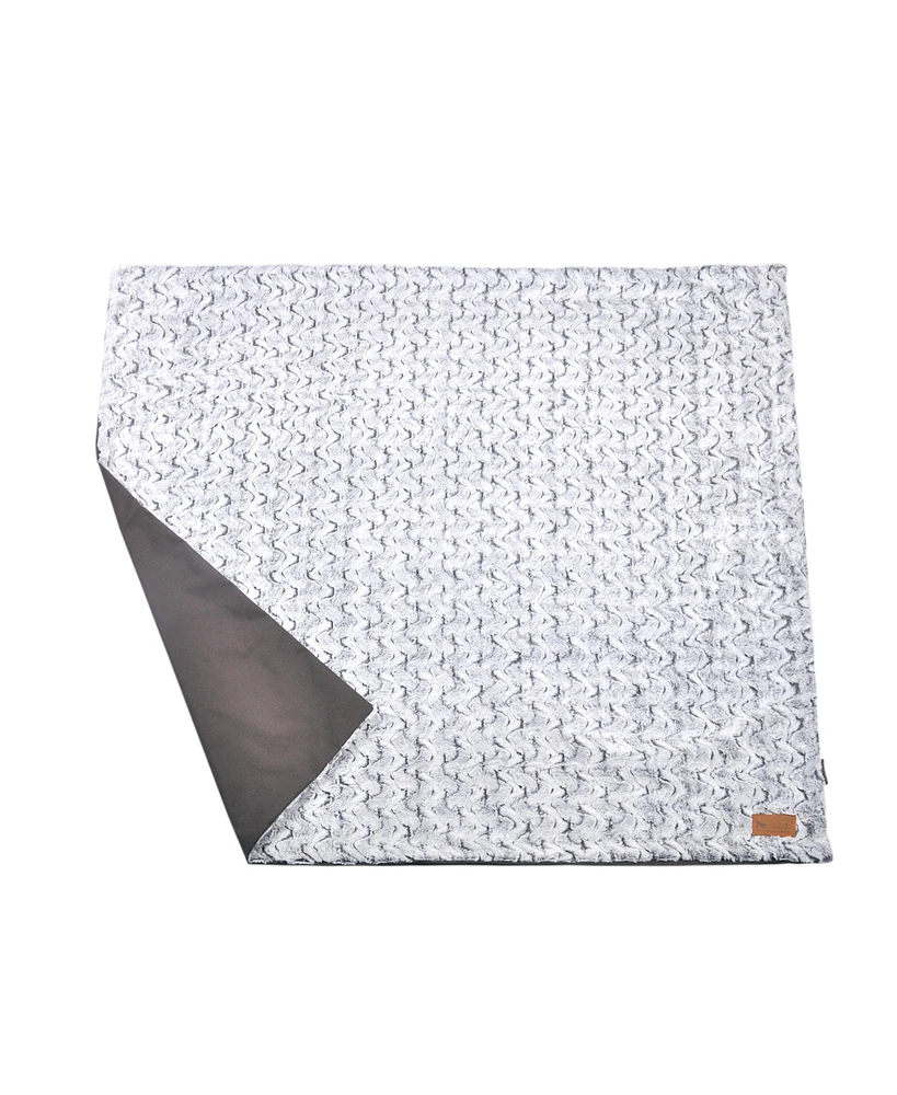 Luxe Throw: Snuggle