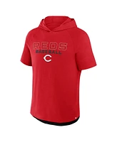 Fanatics Men's Red Cincinnati Reds Clubhouse Optimal Play Raglan Short Sleeve Pullover Hoodie