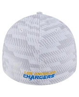 New Era Men's White Los Angeles Chargers Gameday Graded 39THIRTY Flex Hat