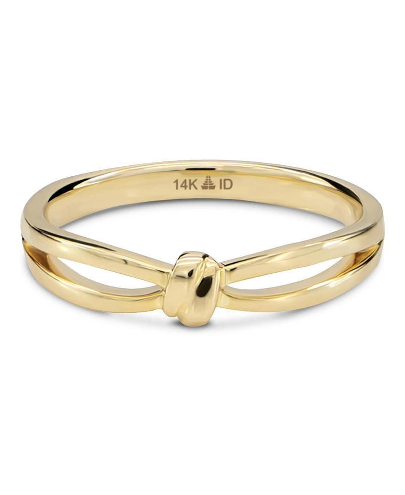 Devata Love Knot Ring in 14K Gold, Size 9, approx. 2.5 grams.