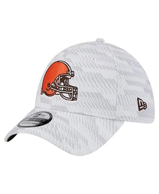 New Era Men's White Cleveland Browns Gameday Graded 39THIRTY Flex Hat