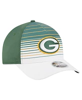 New Era Men's White/Green Green Bay Packers Adventure Gradient 9FORTY M-Crown A-Frame Adjustable Hat