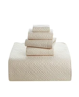 Nestl Diamond Embossed -Pc. Quilt Set