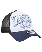 New Era Men's Navy New York Yankees Distressed 9FORTY A-Frame Adjustable Trucker Hat