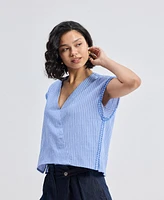Reistor Women's Boxy V-neck Top with Fray Detail