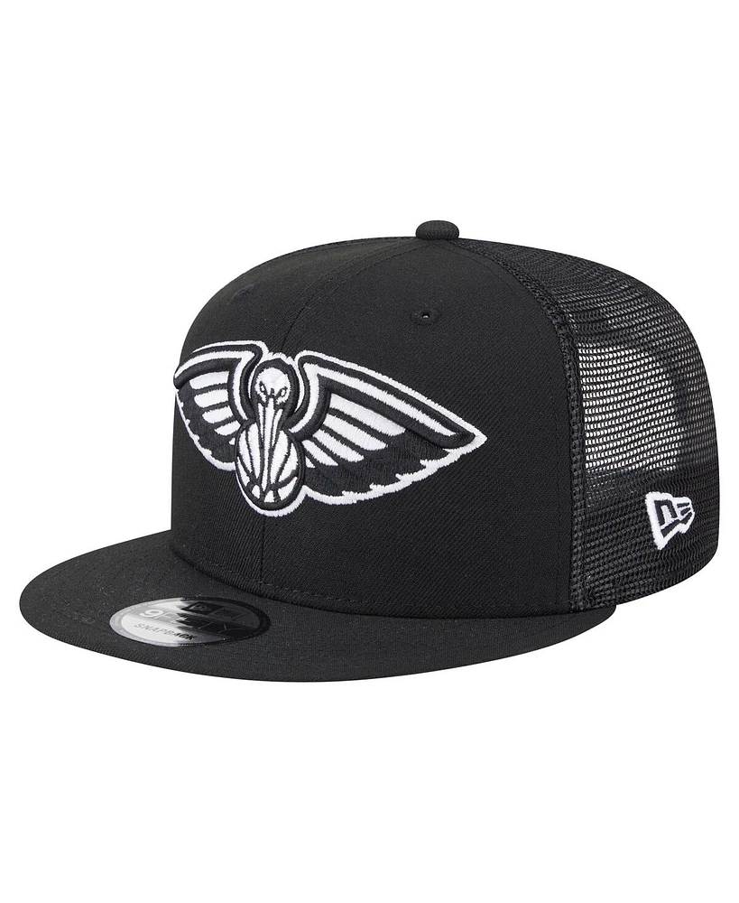 New Era Men's Black New Orleans Pelicans 9FIFTY Snapback Trucker Hat
