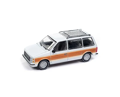 1/64 Auto World 1985 Dodge Caravan, DW2 White with Woodgrain AWSP167-a