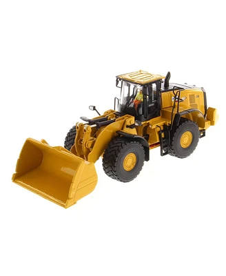 Diecast Masters 1/50 Cat 982 Xe Wheel Loader, High Line Series