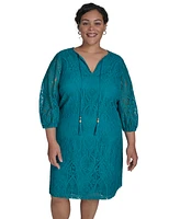 Jessica Howard Plus V-Neck Shift Dress