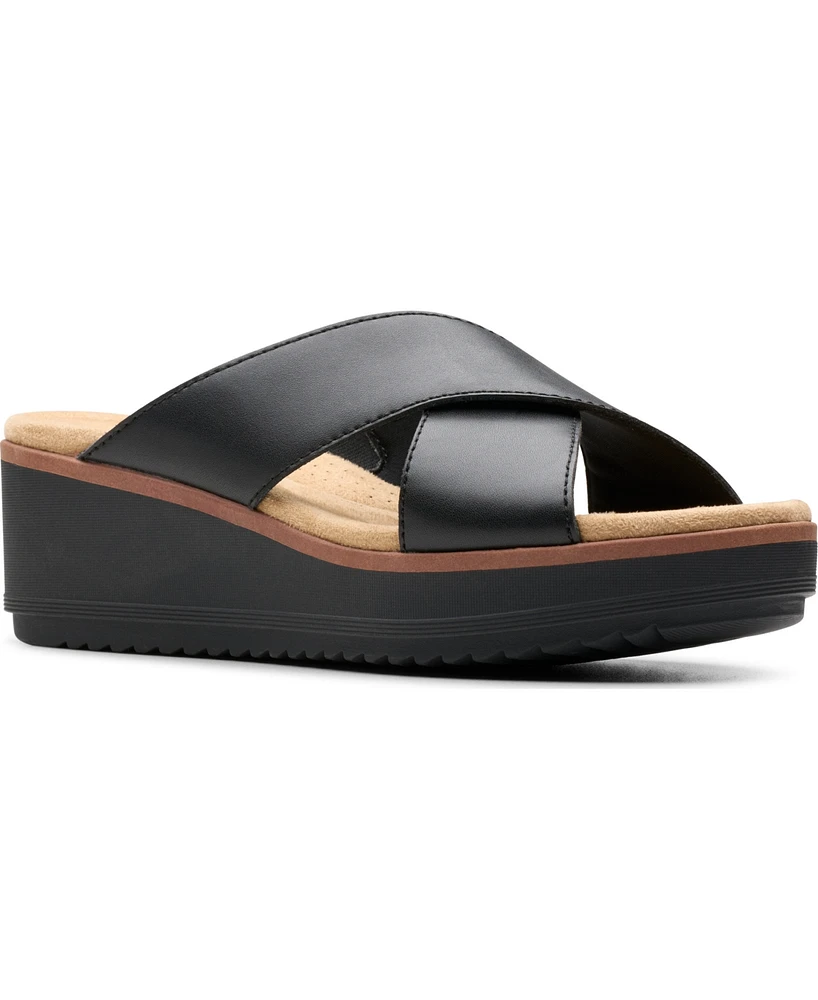 Clarks Collection Women's Wrenly Ivy Wedge Sandals
