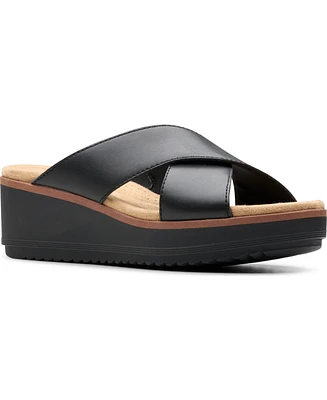 Clarks Collection Women's Wrenly Ivy Wedge Sandals