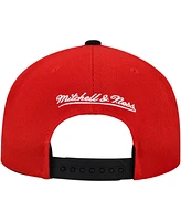 Mitchell & Ness Men's Red/Black Detroit Red Wings Underarch Two-Tone Pro Crown Snapback Hat
