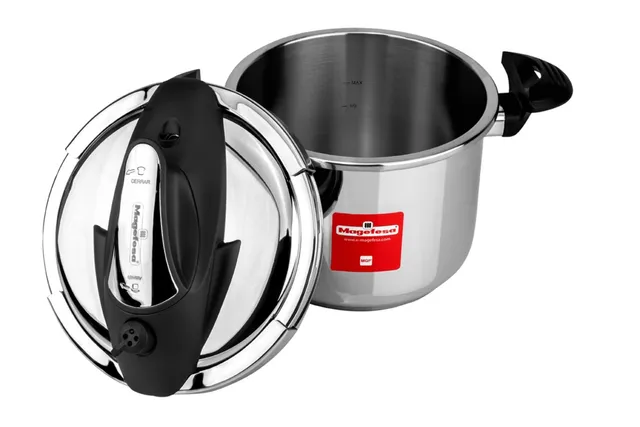 MegaChef 6 Quart Stainless Steel Electric Digital Pressure Cooker with Lid